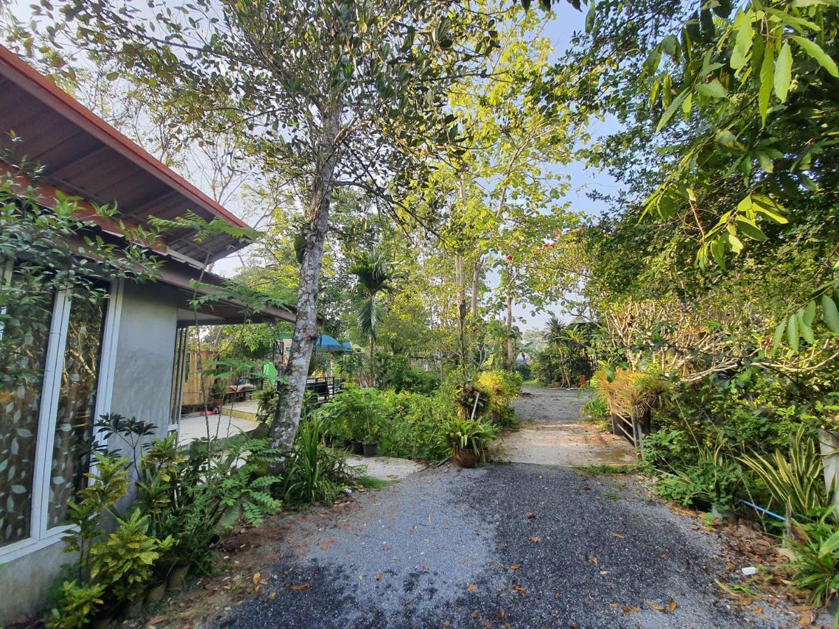 Baan Thabthong Homestay Ban Pak Nam  Екстериор снимка