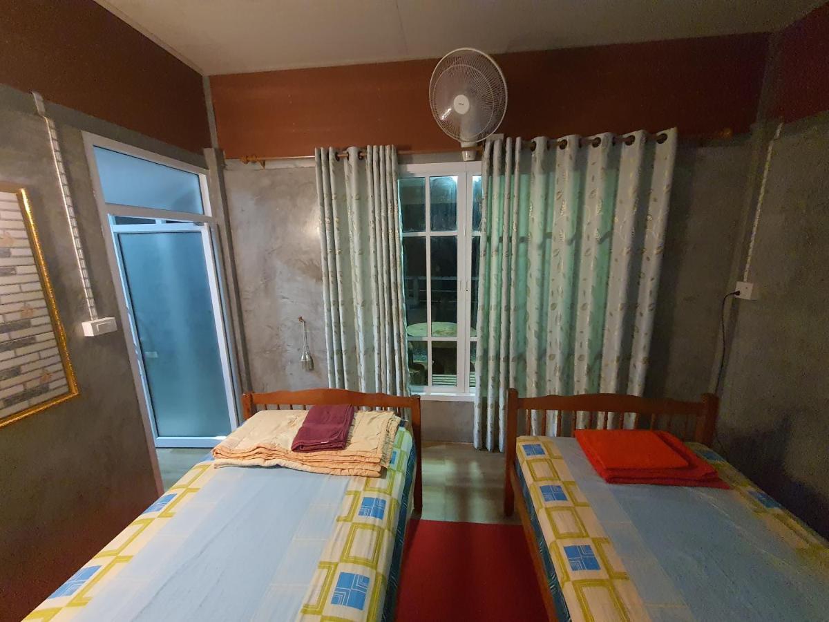 Baan Thabthong Homestay Ban Pak Nam  Екстериор снимка