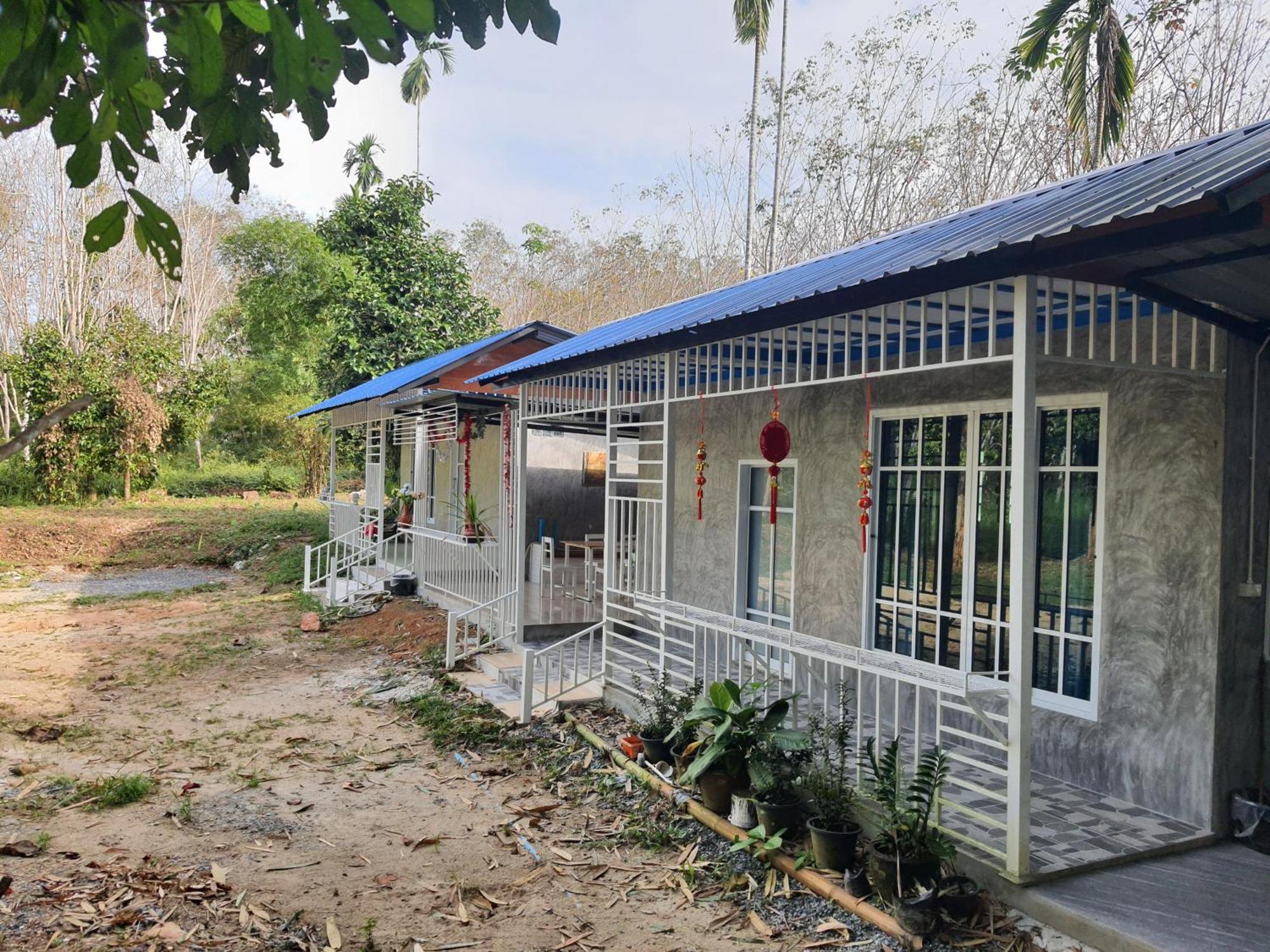 Baan Thabthong Homestay Ban Pak Nam  Екстериор снимка